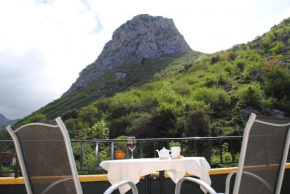 Hotels in Peñamellera Alta